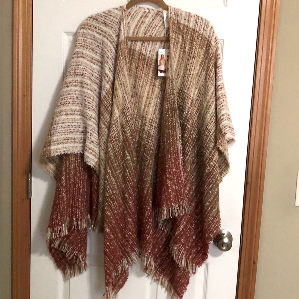 Women’s wrap/poncho